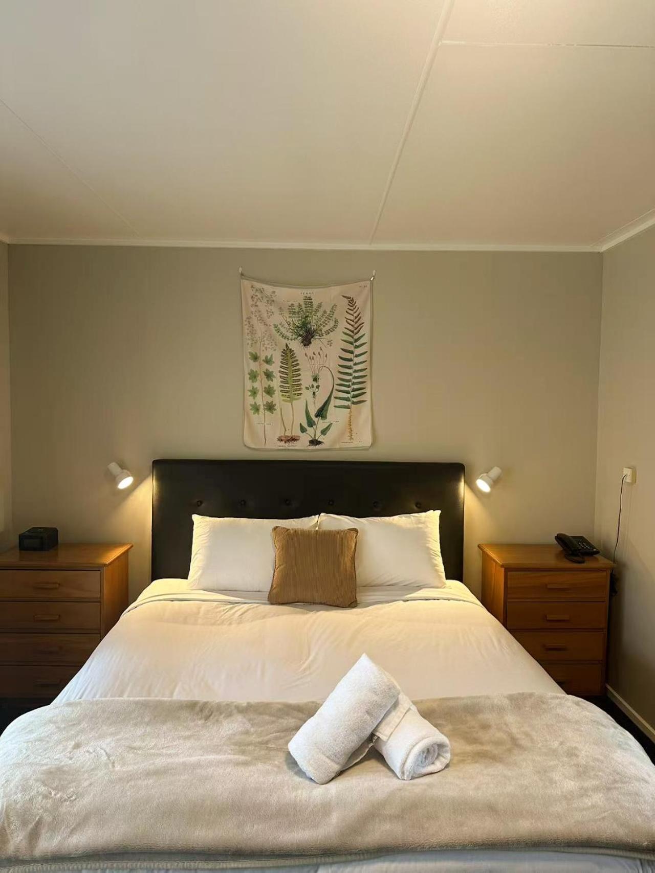 Castles & Driftwood 4*