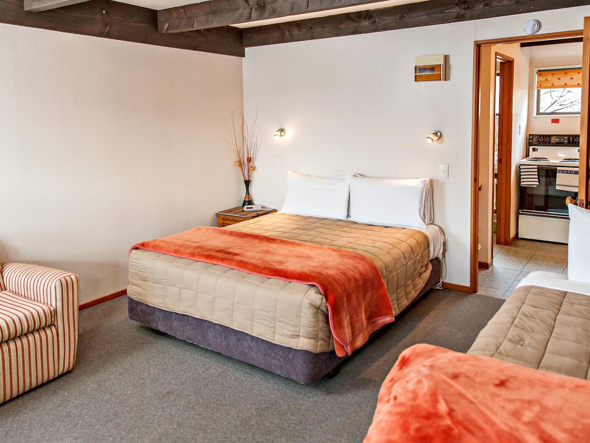 Castles & Driftwood 4*