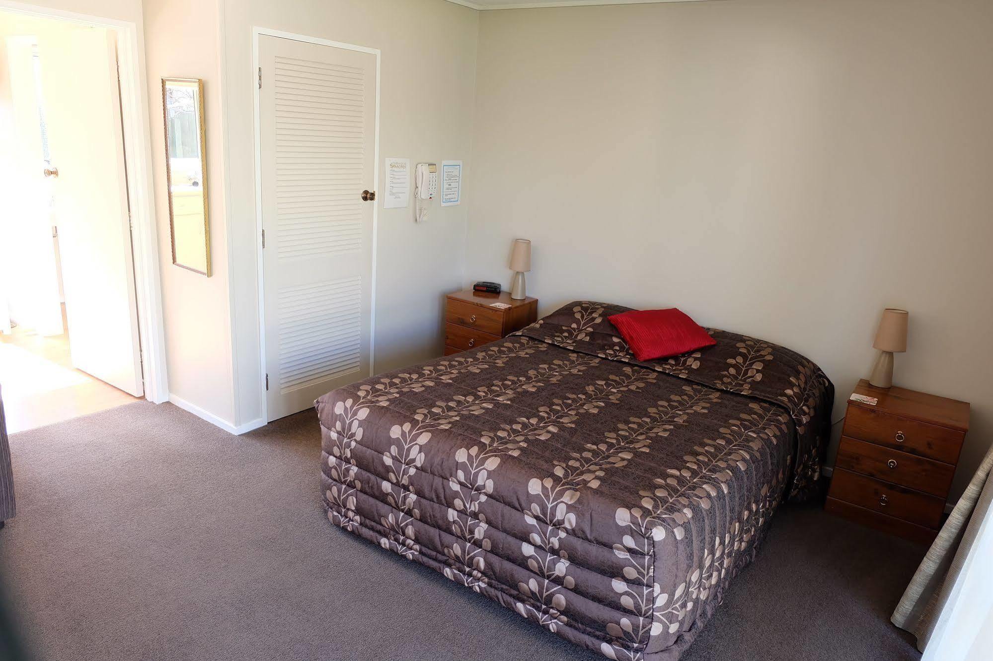 Motel Castles & Driftwood 4*
