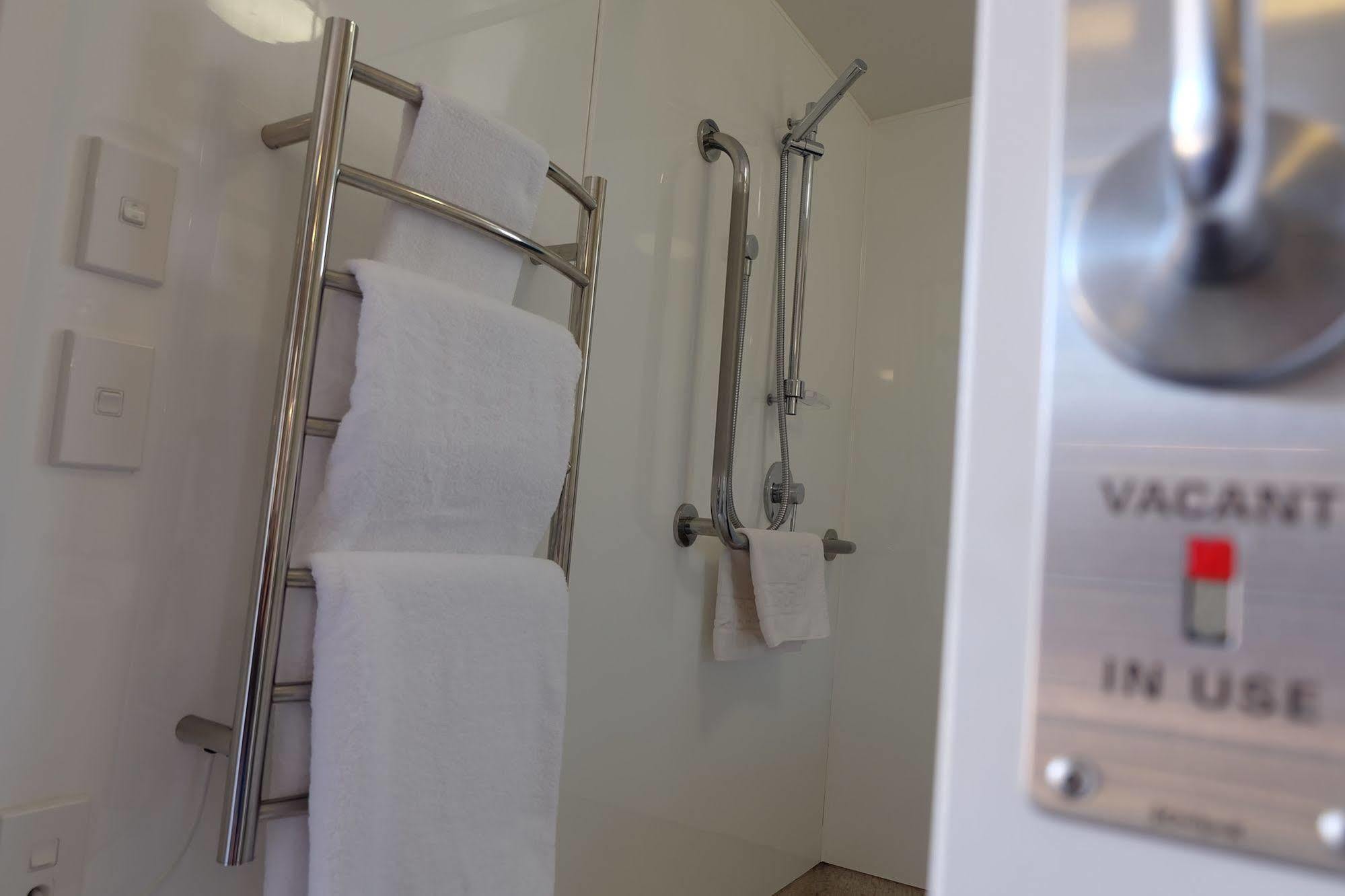 Castles & Driftwood Motel 4*